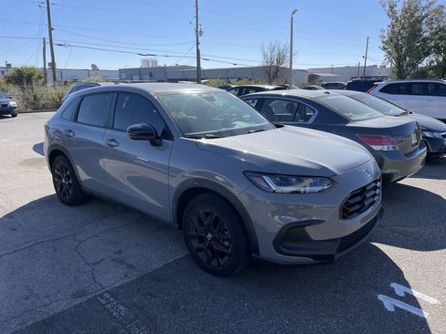 Certified 2023 Honda HR-V Sport image 2