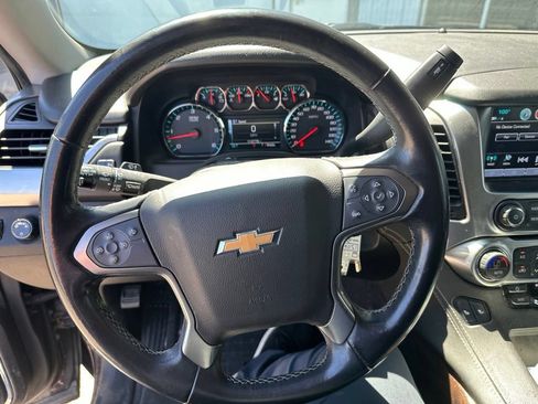 Used 2020 Chevrolet Suburban LT AWD/4WD image 21