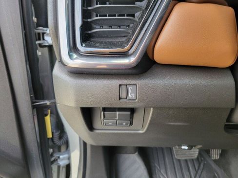 Used 2023 GMC Canyon AT4 w/ AT4 Premium Package image 19