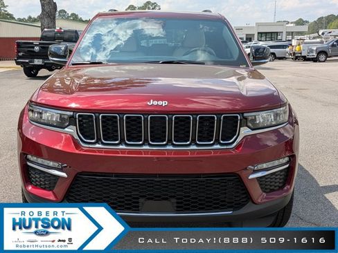 New 2025 Jeep Grand Cherokee Limited w/ MOPAR Finishing Package RWD image 3