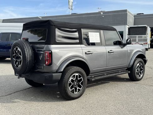 Used 2023 Ford Bronco Outer Banks AWD/4WD image 6