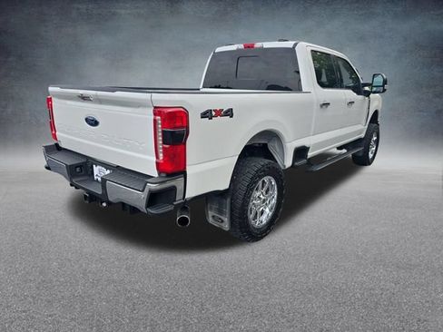 Used 2023 Ford F250 Lariat w/ Lariat Ultimate Package AWD/4WD image 7