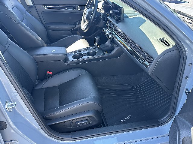 Used 2023 Honda Civic Touring image 10