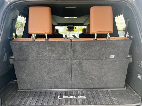 Used 2025 Lexus GX 550 Luxury+ AWD 4dr SUV image 18