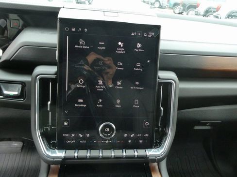 New 2026 GMC Yukon XL Denali w/ Sun & Power Step Package AWD/4WD image 10