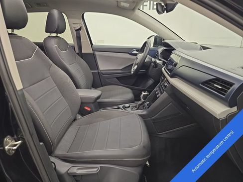Used 2024 Volkswagen Taos SE AWD/4WD image 9