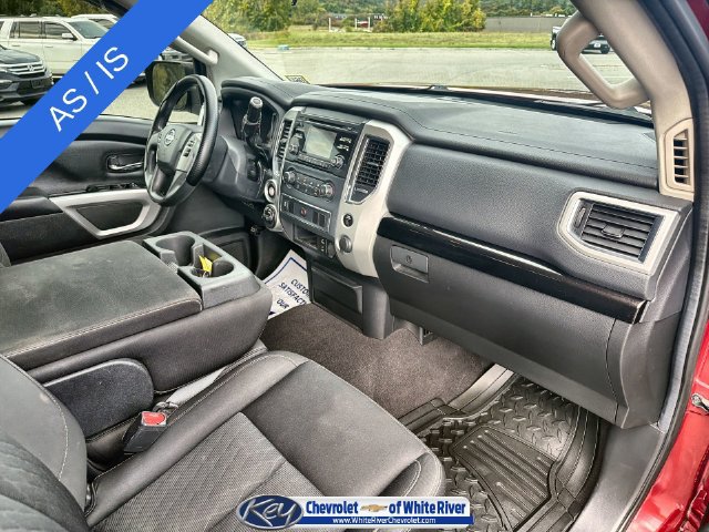 Used 2017 Nissan Titan SV AWD/4WD image 30