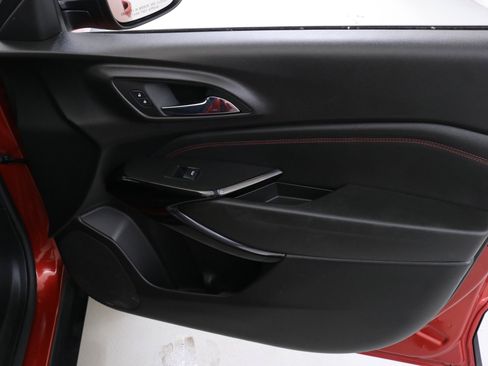 Used 2024 Chevrolet Trax RS w/ Driver Confidence Package image 32