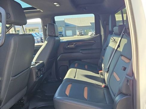 Used 2023 GMC Sierra 1500 AT4 w/ AT4 Premium Package image 7