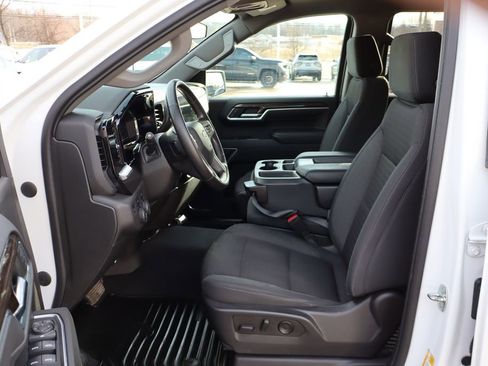 Used 2022 Chevrolet Silverado 1500 LT image 10