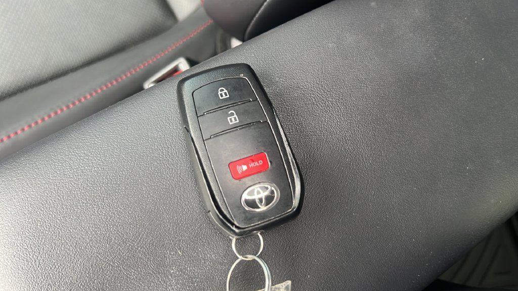 Certified 2024 Toyota Prius Prime FWD image 25