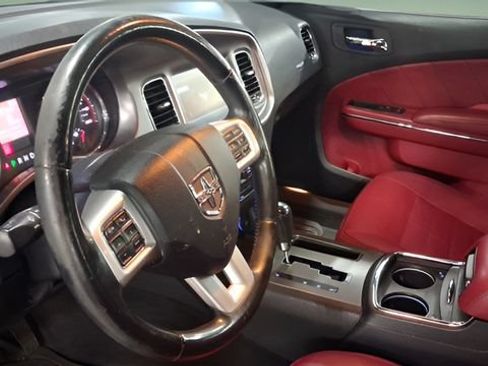 Used 2011 Dodge Charger R/T RWD image 25