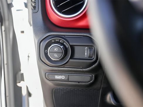 Used 2023 Jeep Gladiator Rubicon w/ Cold Weather Group image 18