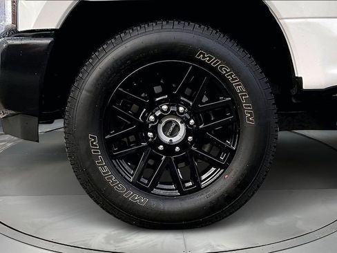 Used 2019 Ford F250 XL w/ Power Equipment Group image 32