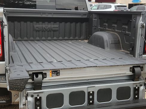 Used 2025 GMC Sierra 1500 Denali AWD/4WD image 10