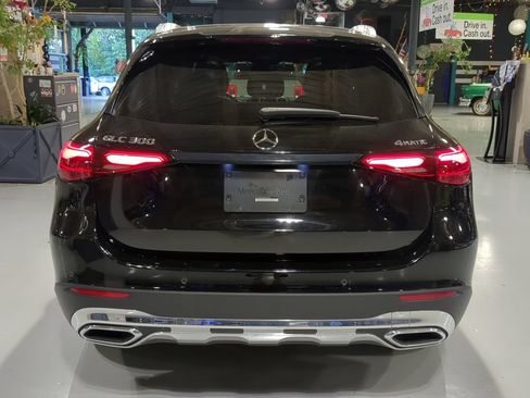 Used 2023 Mercedes-Benz GLC 300 4MATIC image 9