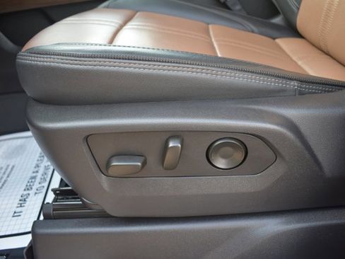 Used 2024 Chevrolet Silverado 1500 High Country w/ Technology Package image 16