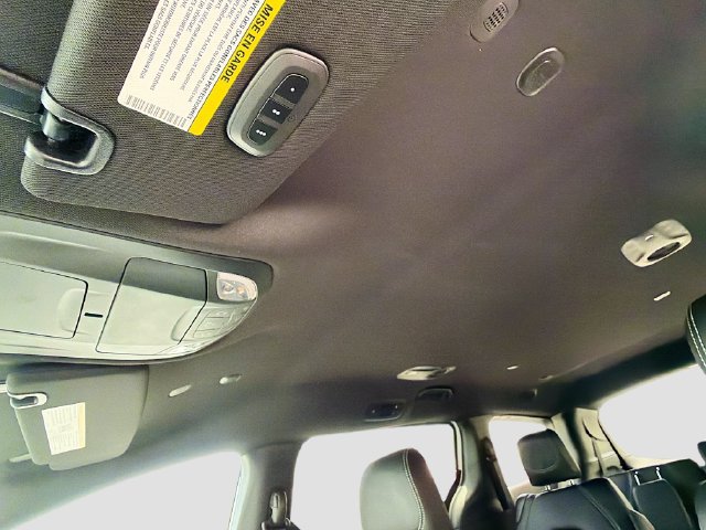 New 2027 Chrysler Pacifica Select FWD image 22