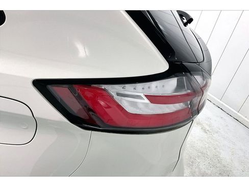 Used 2022 Ford Edge ST-Line image 31