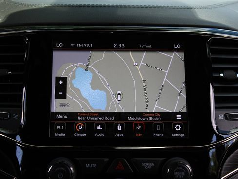Used 2020 Jeep Grand Cherokee High Altitude AWD/4WD image 17
