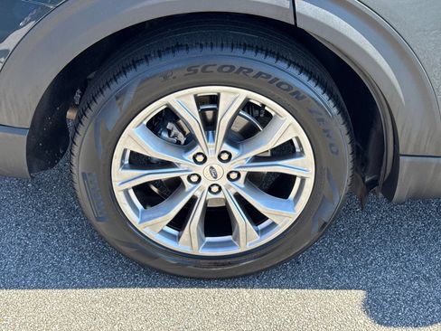 Used 2022 Ford Explorer Limited w/ Equipment Group 301A image 17