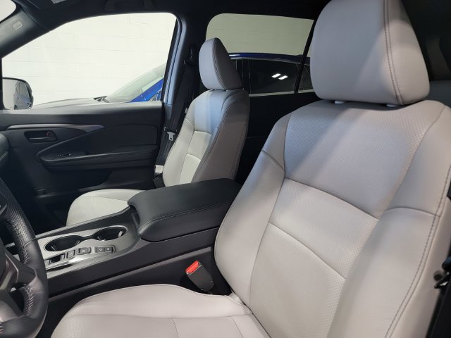 Certified 2025 Honda Passport EX-L image 12
