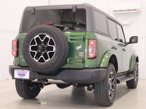 New 2025 Ford Bronco Outer Banks image 7