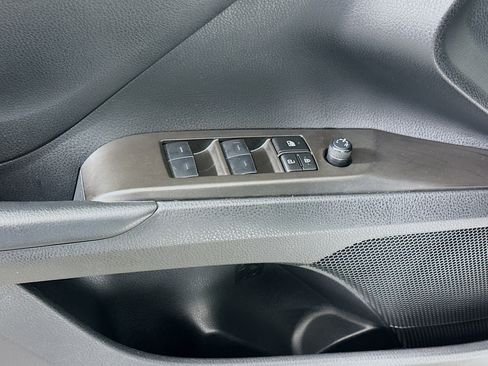 Used 2023 Toyota Camry SE image 15