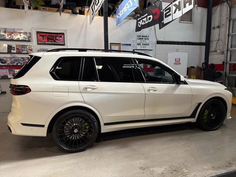 Used 2023 BMW ALPINA XB7 image 4