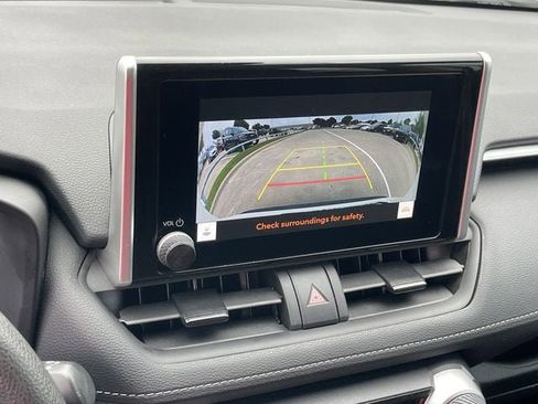 Used 2025 Toyota RAV4 LE AWD/4WD image 18