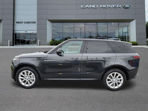 Used 2025 Land Rover Range Rover Sport SE AWD/4WD image 5