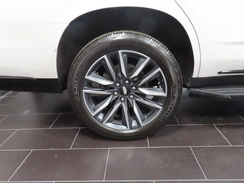 Used 2021 Cadillac Escalade Sport w/ Driver Assist Tech Package image 17