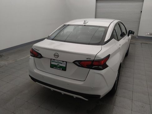 Used 2024 Nissan Versa SV FWD image 7
