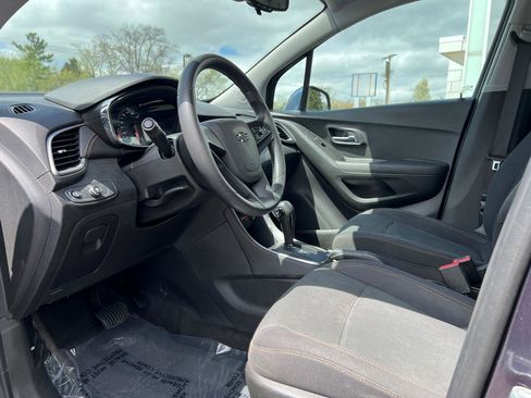Used 2019 Chevrolet Trax LS w/ LPO, Protection Package FWD image 15