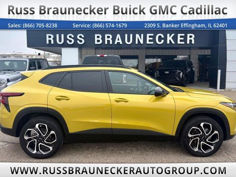 Used 2025 Chevrolet Trax RS w/ Driver Confidence Package image 1