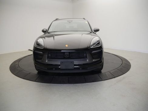 Certified 2023 Porsche Macan Turbo AWD/4WD image 10