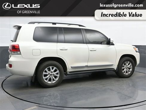 Used 2018 Toyota Land Cruiser w/ Carpet Mat Package image 8