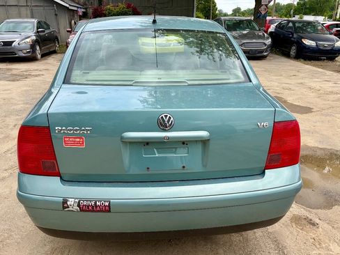 Used 1999 Volkswagen Passat GLS FWD image 4