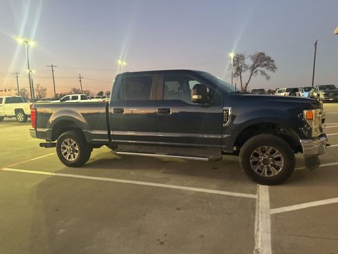 Used 2020 Ford F250 XL w/ STX Appearance Package image 4
