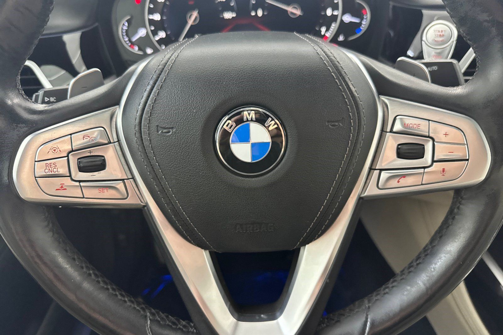 Used 2019 BMW 750i w/ Executive Package RWD image 11