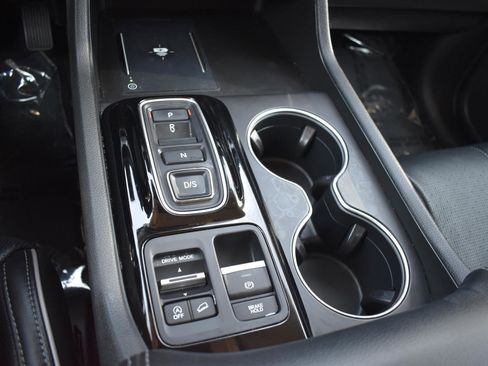 Used 2023 Honda Pilot Elite image 10