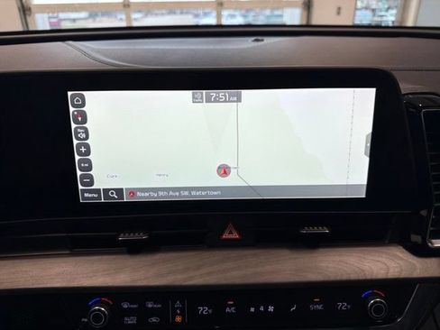 Used 2023 Kia Sportage X-Line w/ X-Line Premium Package AWD/4WD image 3