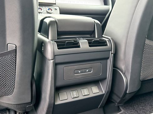 New 2026 Land Rover Defender 110 X-Dynamic SE AWD/4WD image 20