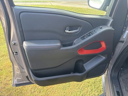 Used 2023 Nissan Frontier PRO-4X w/ Tow Package image 19