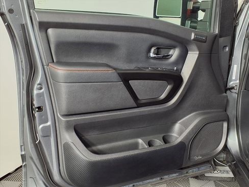 Used 2024 Nissan Titan PRO-4X w/ Pro-4x Convenience Package image 22