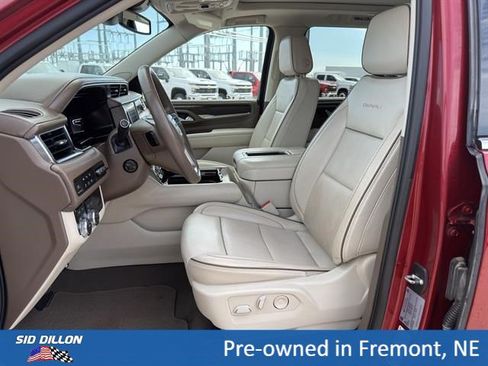 Used 2023 GMC Yukon XL Denali AWD/4WD image 16