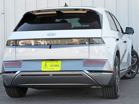 Used 2023 Hyundai Ioniq 5 Limited w/ Cargo Package image 4