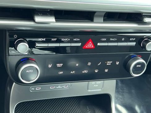 Certified 2026 Hyundai Ioniq 9 S RWD image 28