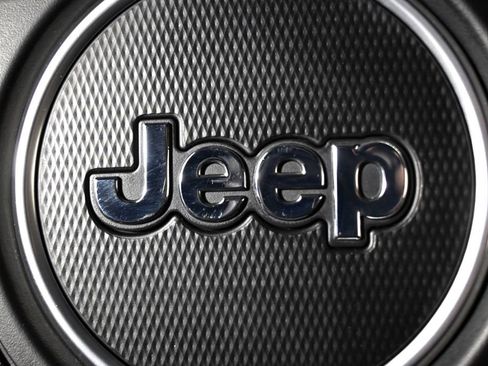 Used 2023 Jeep Wrangler Altitude image 36