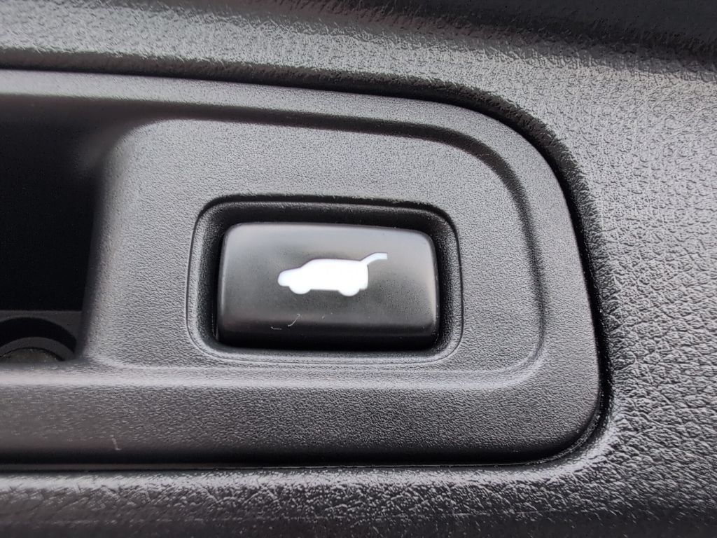 Used 2017 Honda Pilot Touring image 37